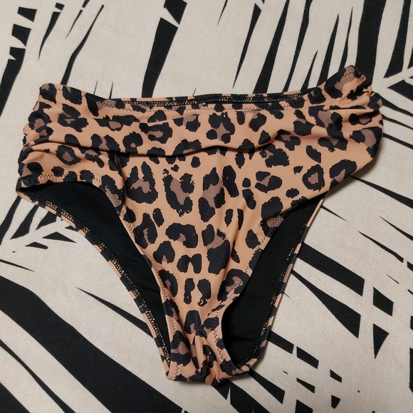 High waist bikini bottom - Picture 1 of 2